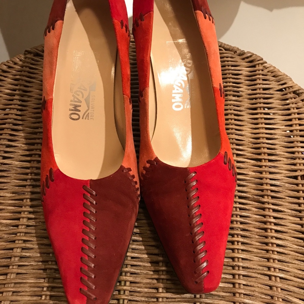 Ferragamo ladies size 10 pumps.